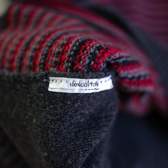 An Original Penguin by Munsingwear V-Neck Striped Sweater Size Large - Picture 8 of 8